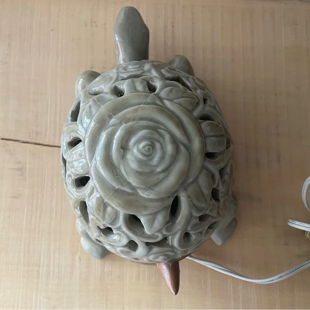 Beautiful Turtle Light 9” x 5” Ceramic Ocean Sea Beach Decor Lamp